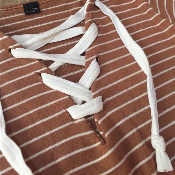 Lace It Up Top - Picture 7 of 9